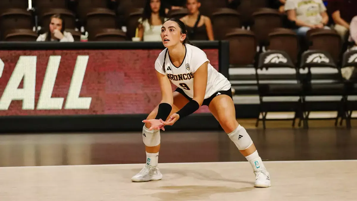 Parking Western Michigan Broncos at Indiana Hoosiers Womens Volleyball
