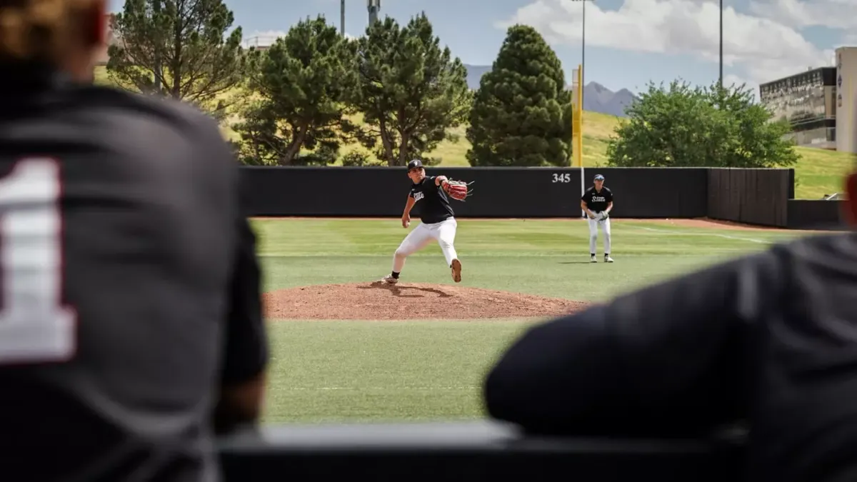 Parking Middle Tennessee Blue Raiders at New Mexico State Aggies Mens Basketball