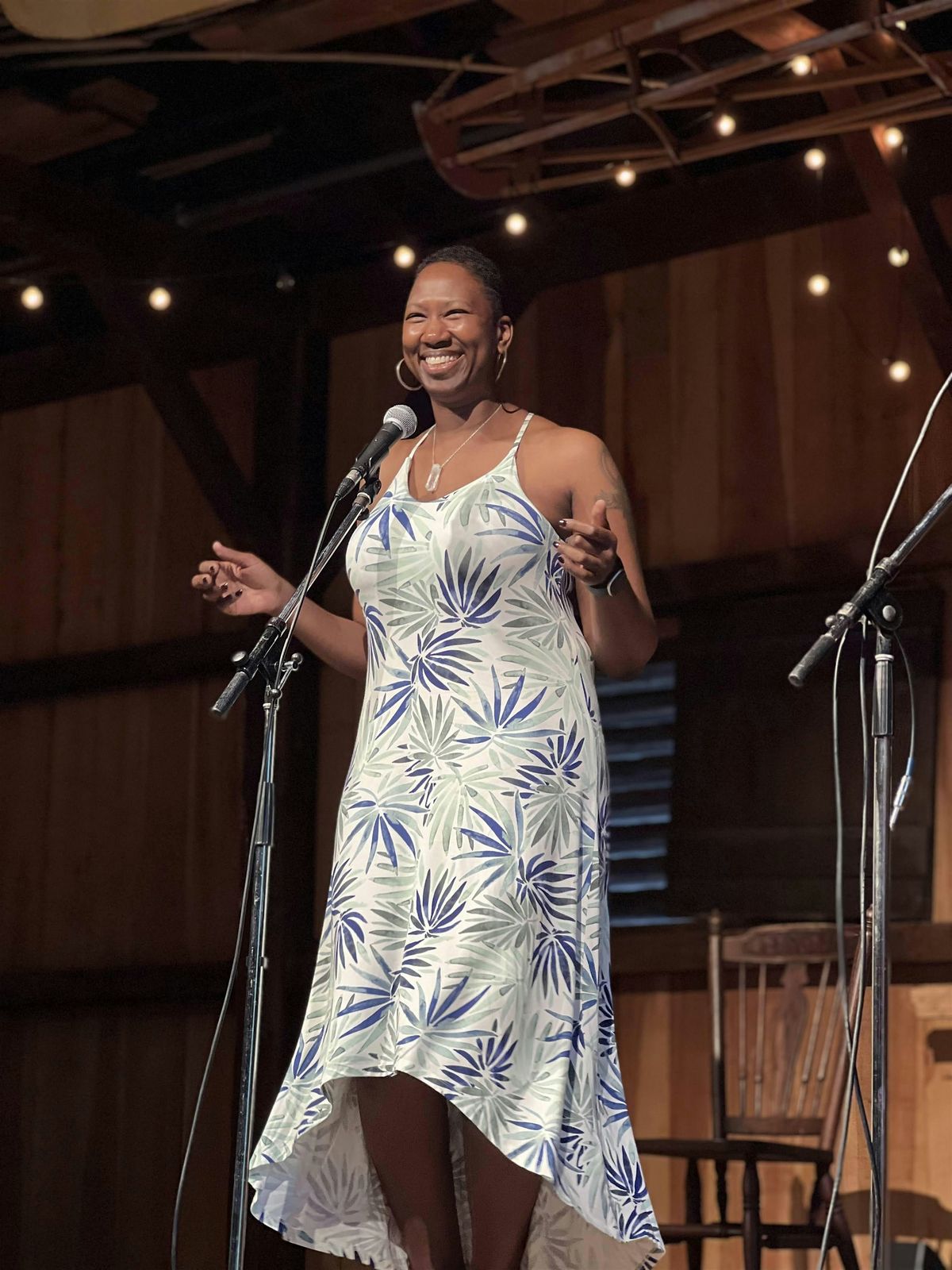 Storytelling Sunday - On the Mainstage!