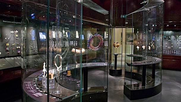Visite de la Galerie des bijoux du V&A