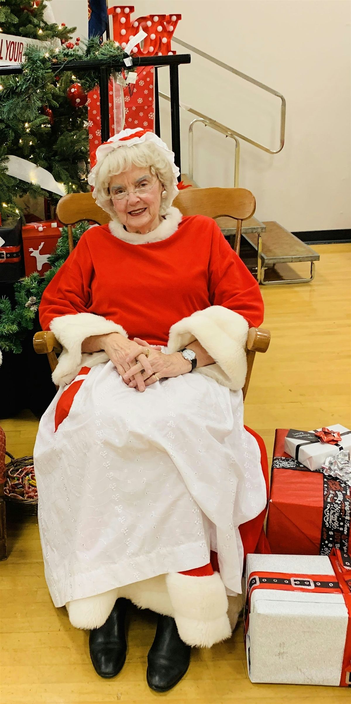Story Time With Mrs. Claus