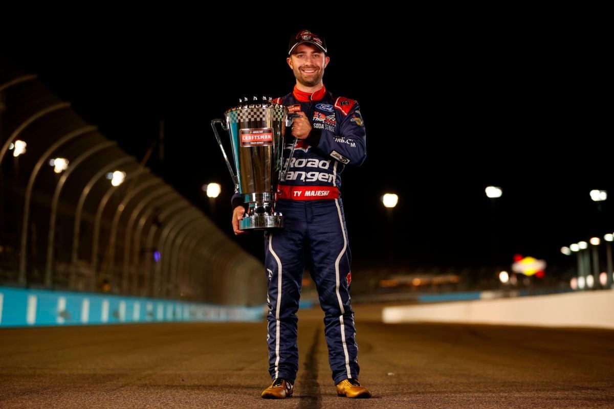 Parking NASCAR Craftsman Truck Series Championship at Phoenix Raceway