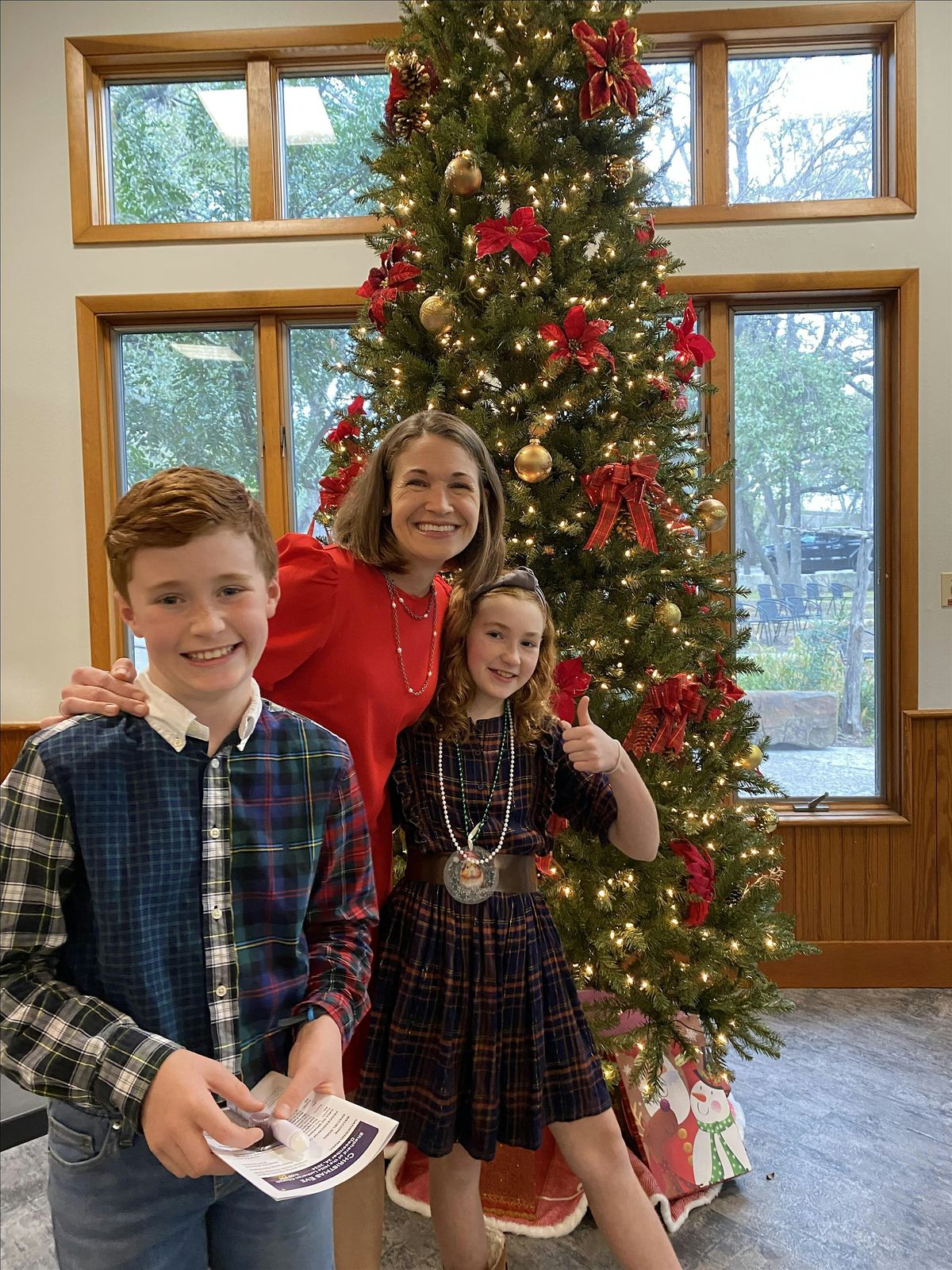 Traditional Christmas Eve Candlelight Worship \u2013 Carols, Choir, & Communion