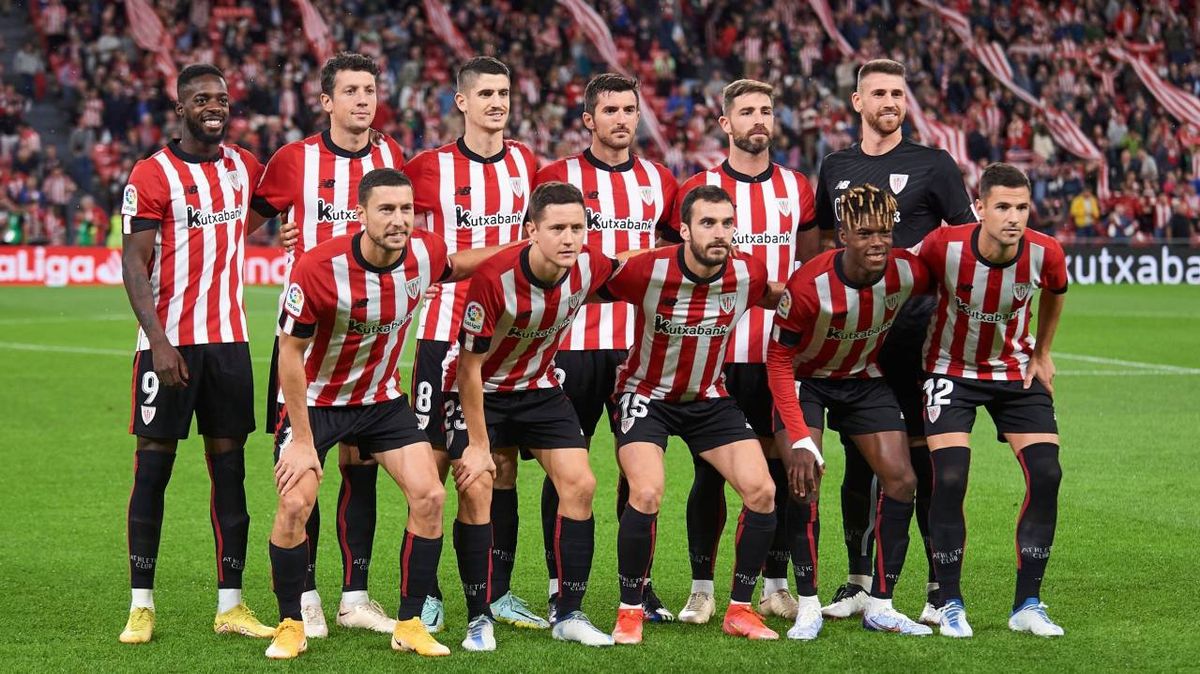 Real Oviedo vs Athletic Club Bilbao at Carlos Tartiere Stadium