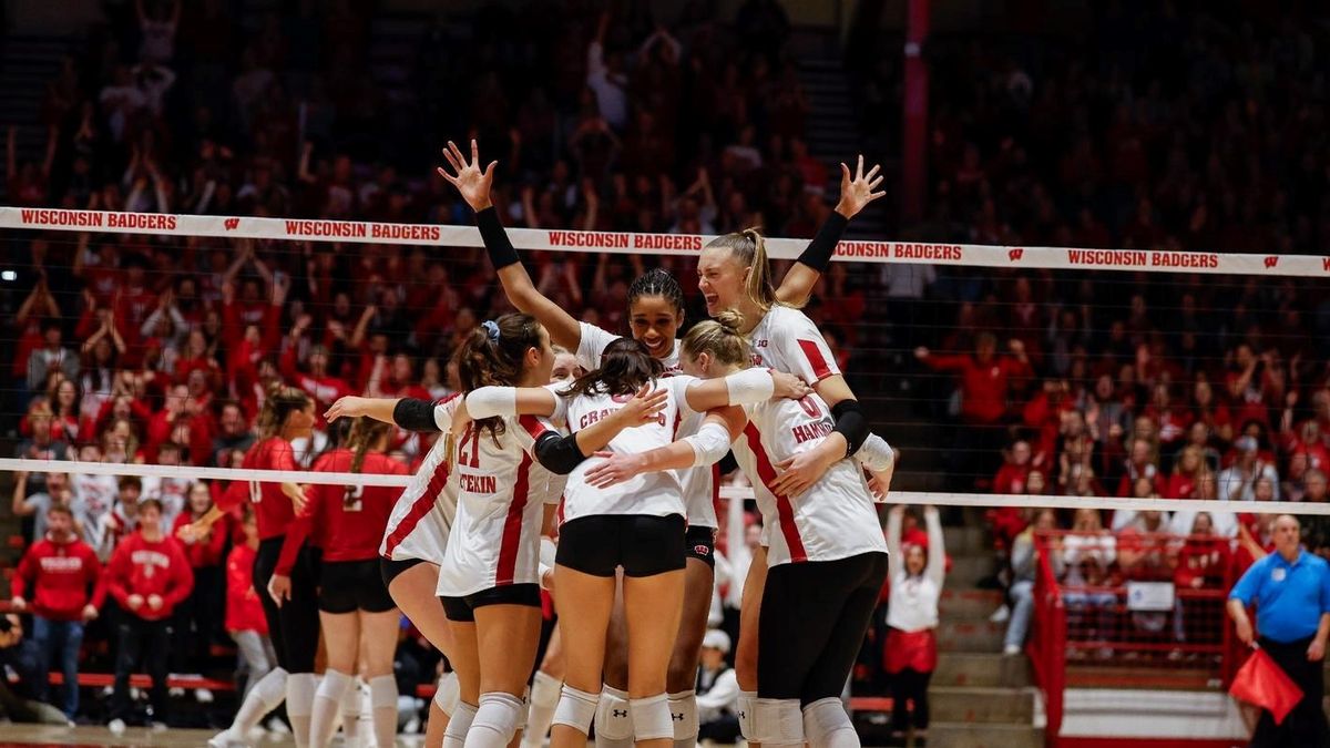 Wisconsin Badgers at Oregon Ducks Womens Volleyball at Matthew Knight Arena