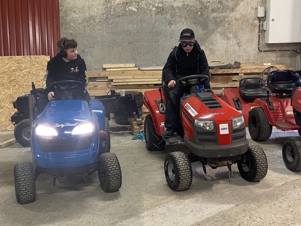 Bondens Marknad med J\u00e6ren TractorPulling