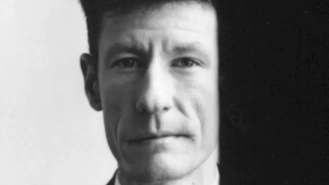 Lyle Lovett in City of Troy