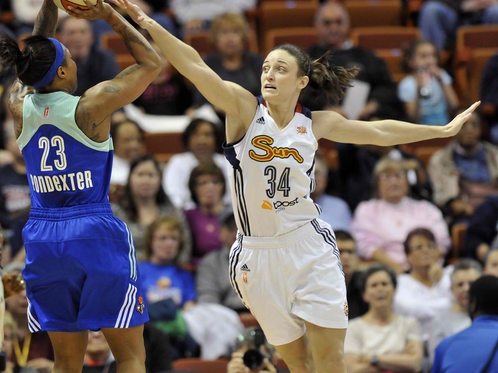 Los Angeles Sparks at Connecticut Sun