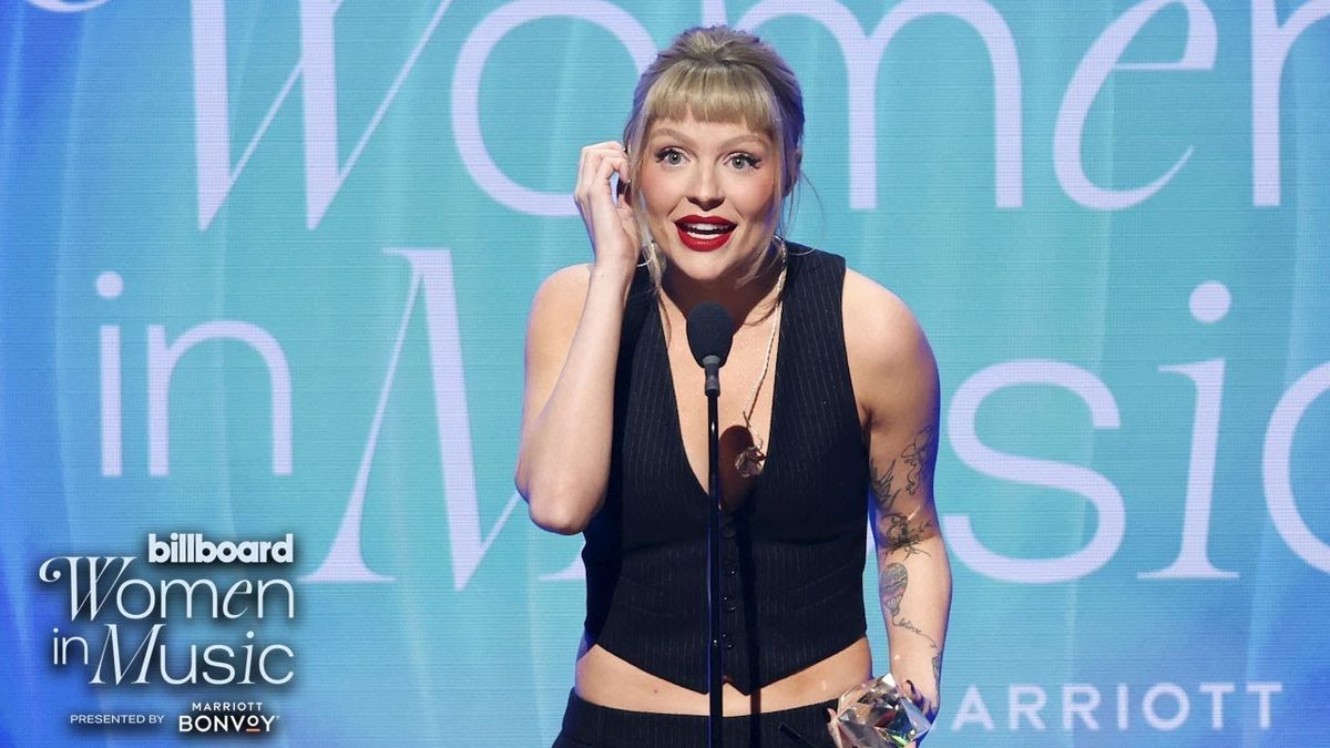 Luisa Sonza at The Social