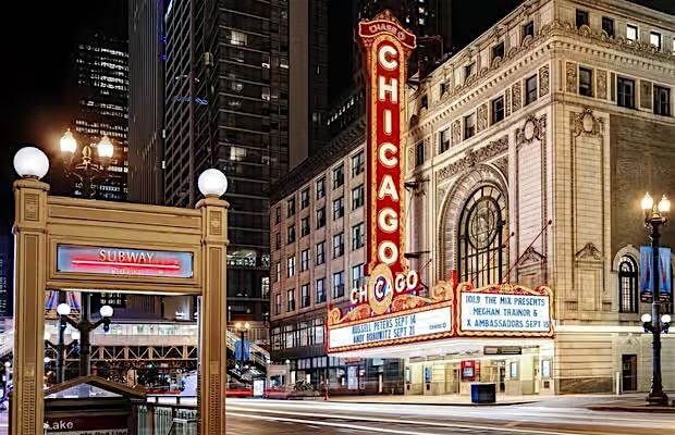 Customizable Scenic Chicago Driving Tour
