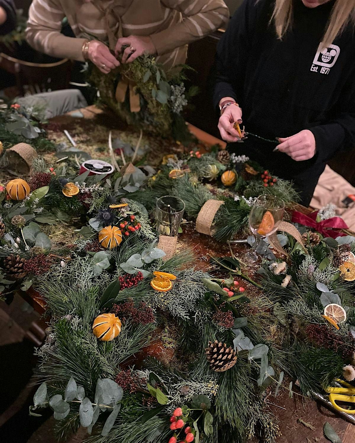 Small Christmas wreath-making session