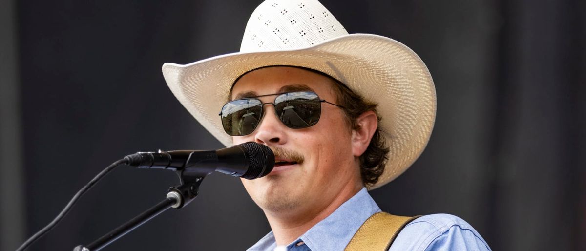 Zach Top at Brookshire Grocery Arena