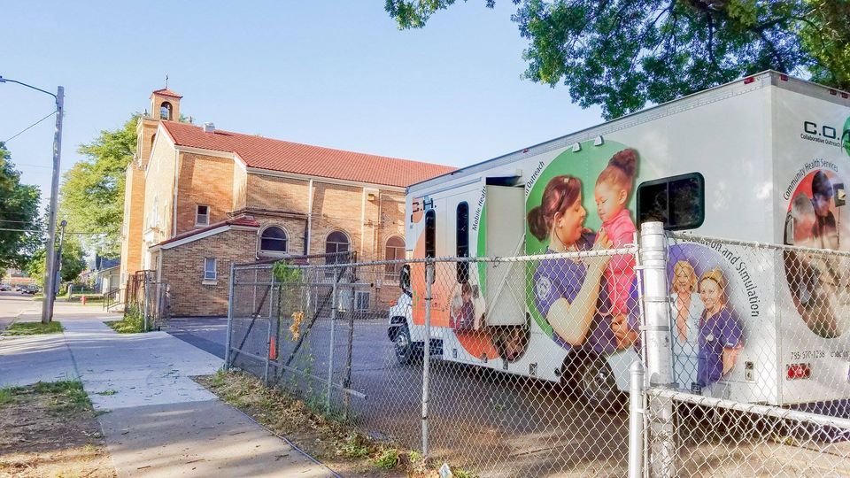 Clinica movil en Nuesta Senora de Guadalupe Our Lady of Guadalupe