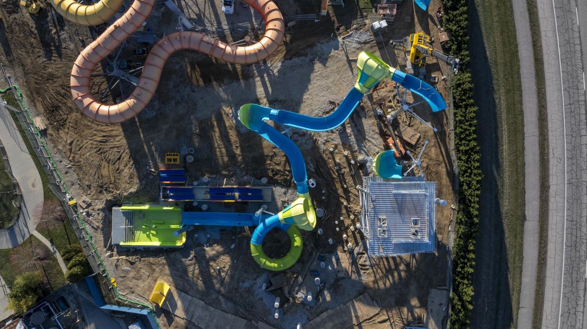 Parking Water For Elephants - Columbus