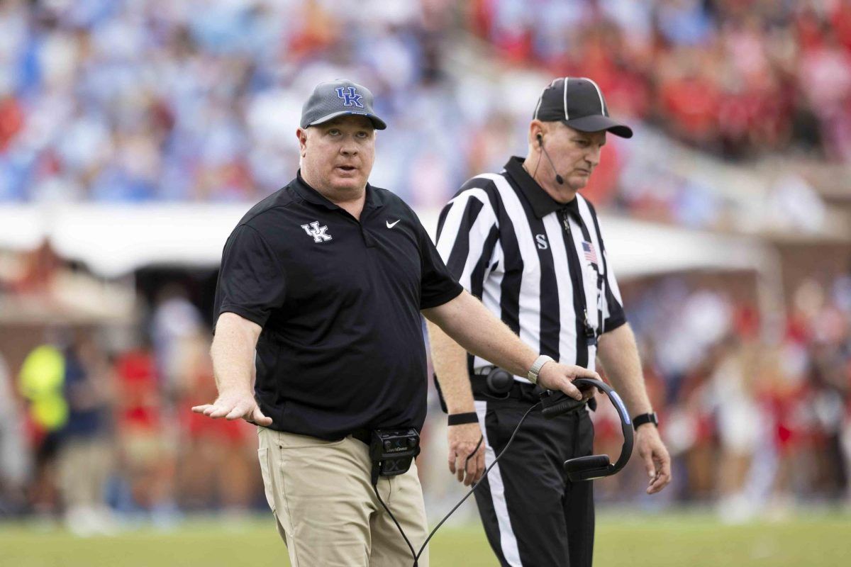 Parking Ole Miss Rebels at Kentucky Wildcats Football