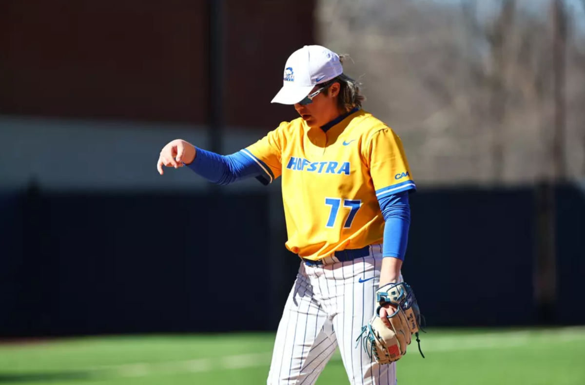 Parking Elon Phoenix at Hofstra Pride Mens Basketball