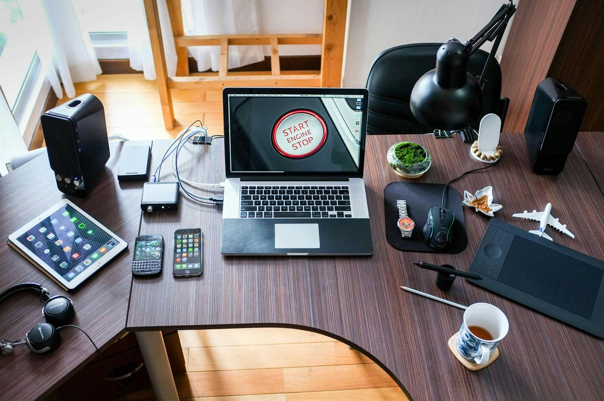 BE YOUR OWN BOSS! Business Skills for Creatives.