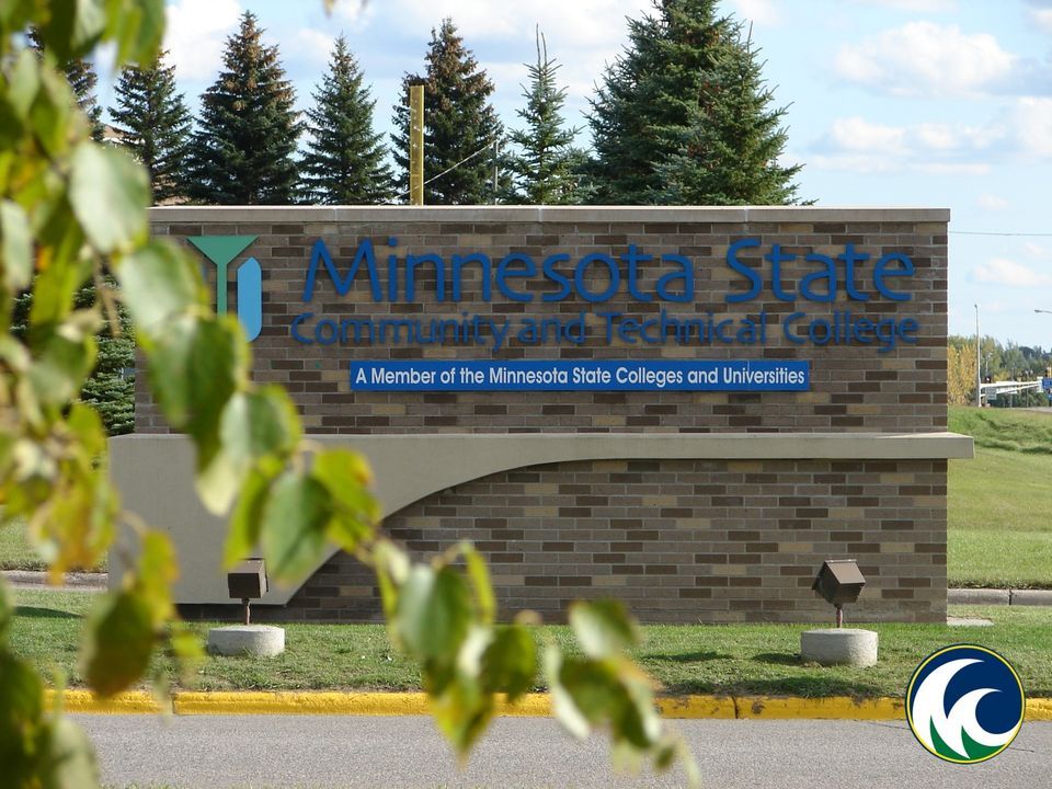 Detroit Lakes Graduation Commencement Detroit Lakes High School May 