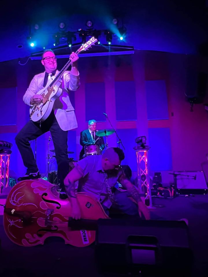 Harpts Lake Car Show Sunday, September 4th Harpts Lake Beach Bar