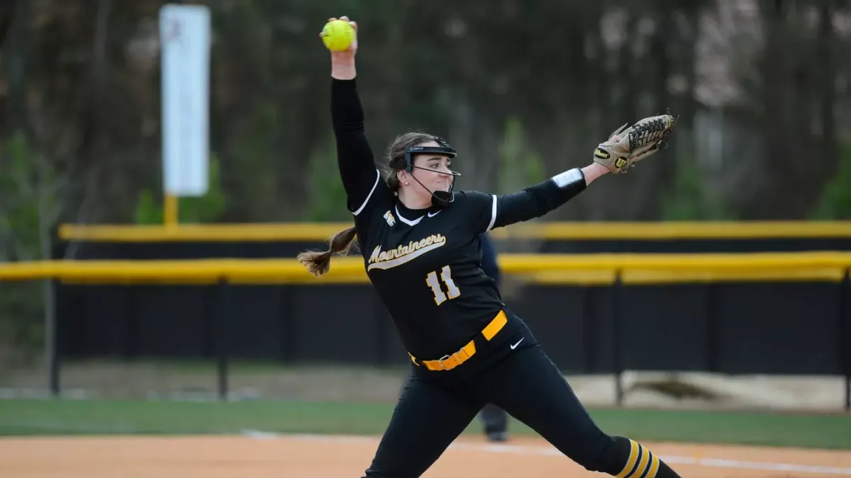 Parking Presbyterian Blue Hose at UNC Wilmington Seahawks Womens Basketball