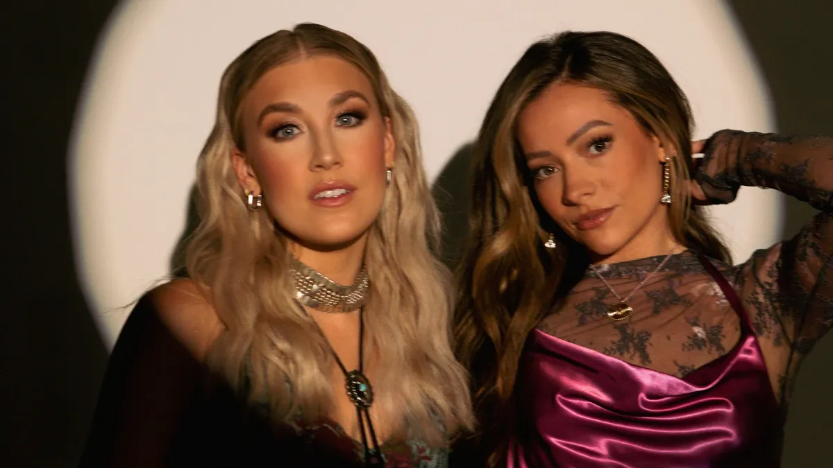 Maddie &amp; Tae in Fort Myers