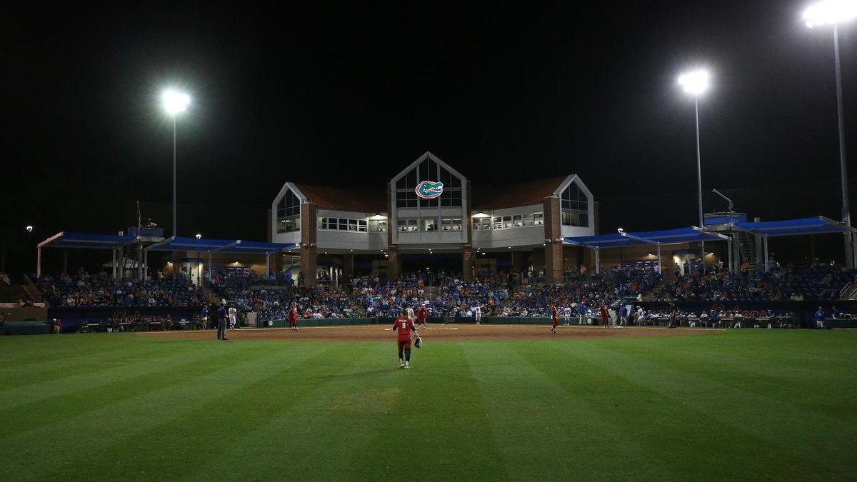 Parking UCF Knights at Florida Gators Softball