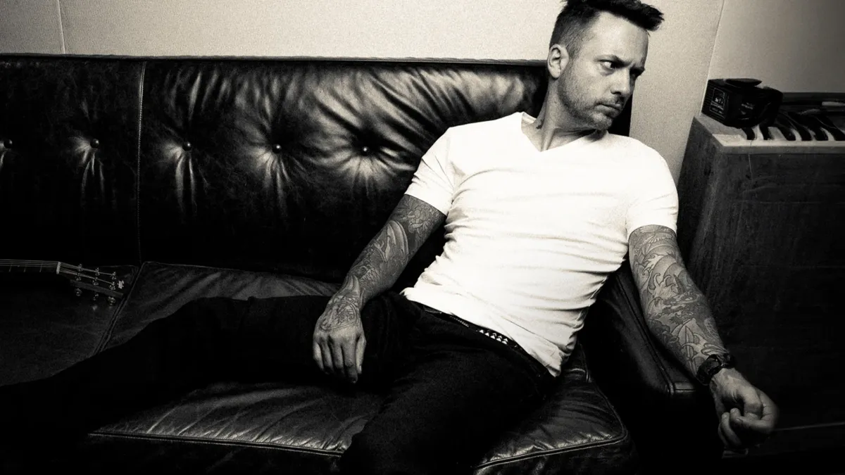 Dallas Smith in Burlington