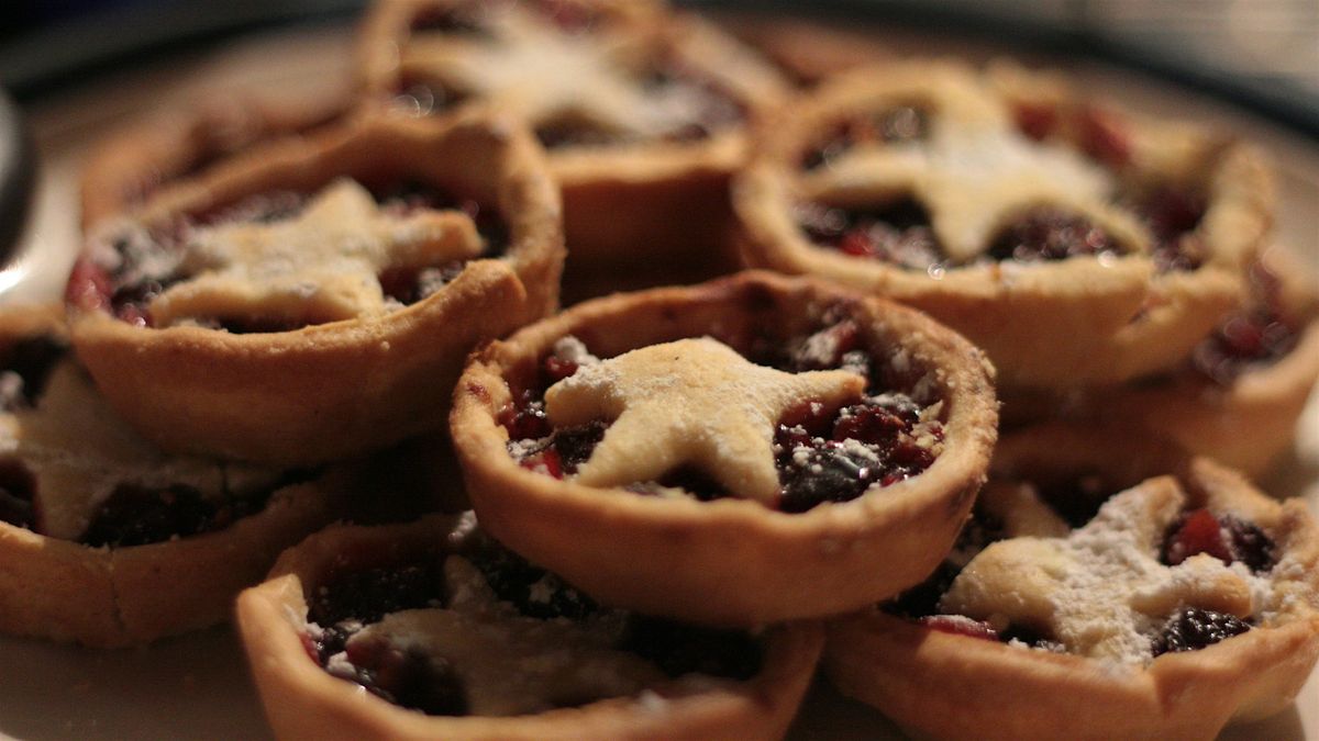 Rum, Spice and All Things Nice: A Wyrd Christmas Workshop