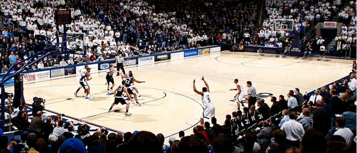 Xavier Musketeers at UConn Huskies Mens Basketball at PeoplesBank Arena