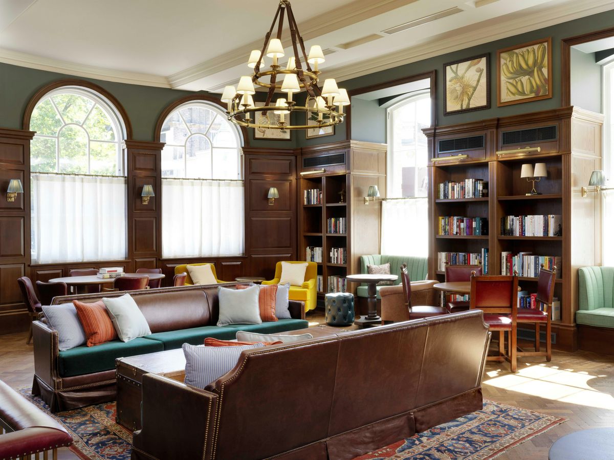 Ideas in Bloom: PhD Talks in the Library at University Arms