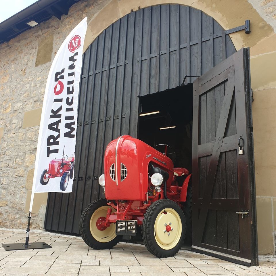 Traktor-Museum Stuttgart Er\u00f6ffnung
