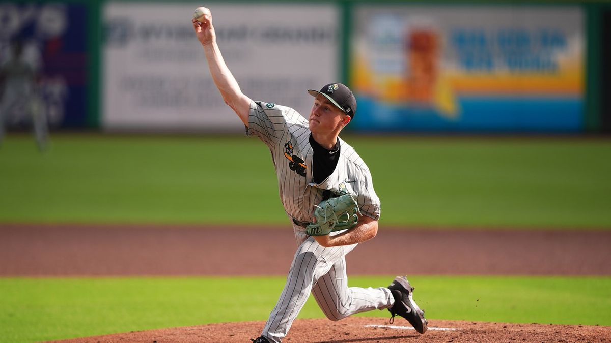 Parking Florida Atlantic Owls at Tulane Green Wave Womens Volleyball