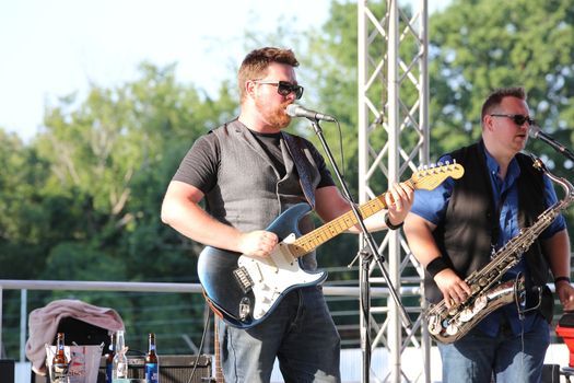 Double D's Burnout Saloon