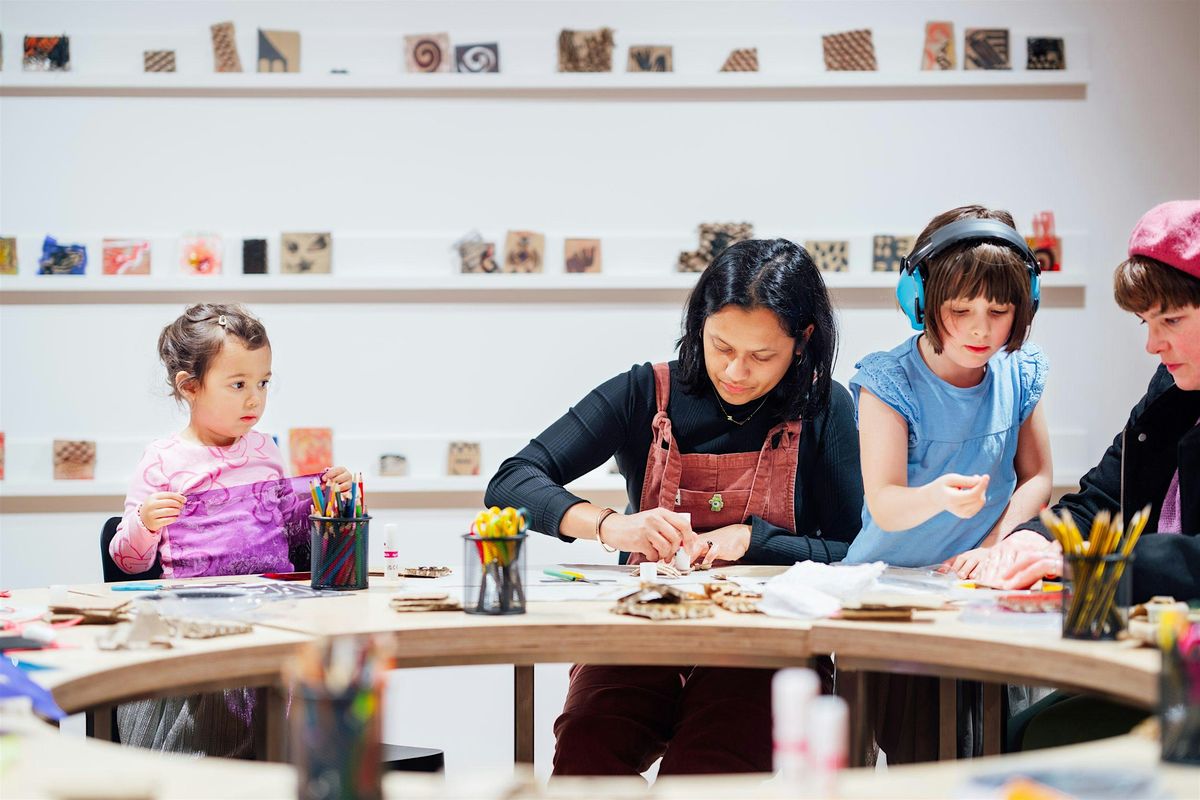 Holiday Workshop: Building Beings with Wire & Light