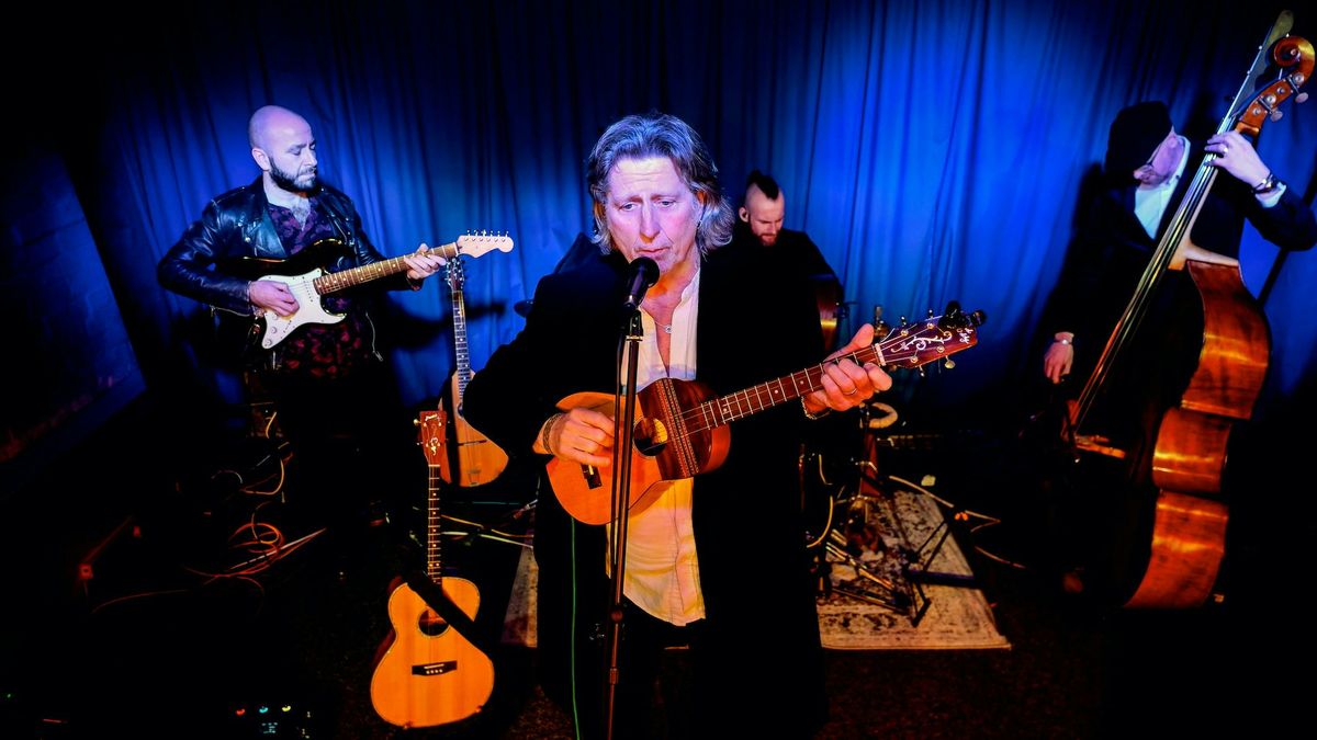 Steve Knightley and the Winter Yards Band