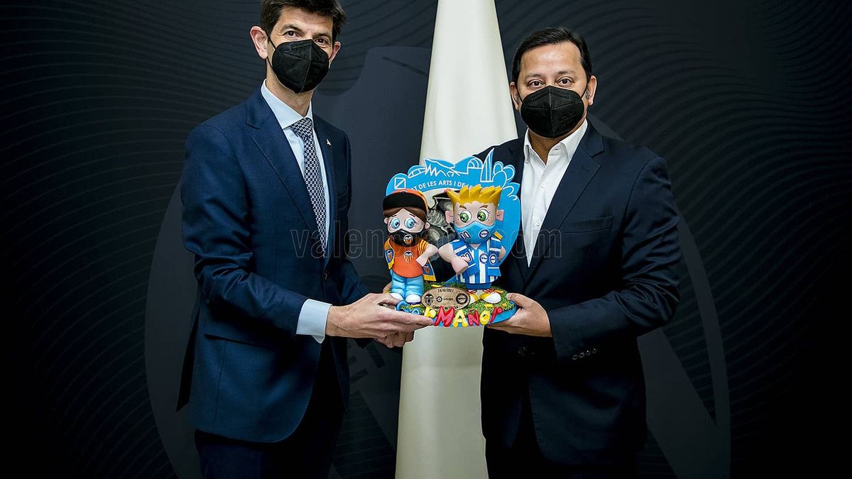 Valencia CF vs Deportivo Alaves at Mestalla Stadium