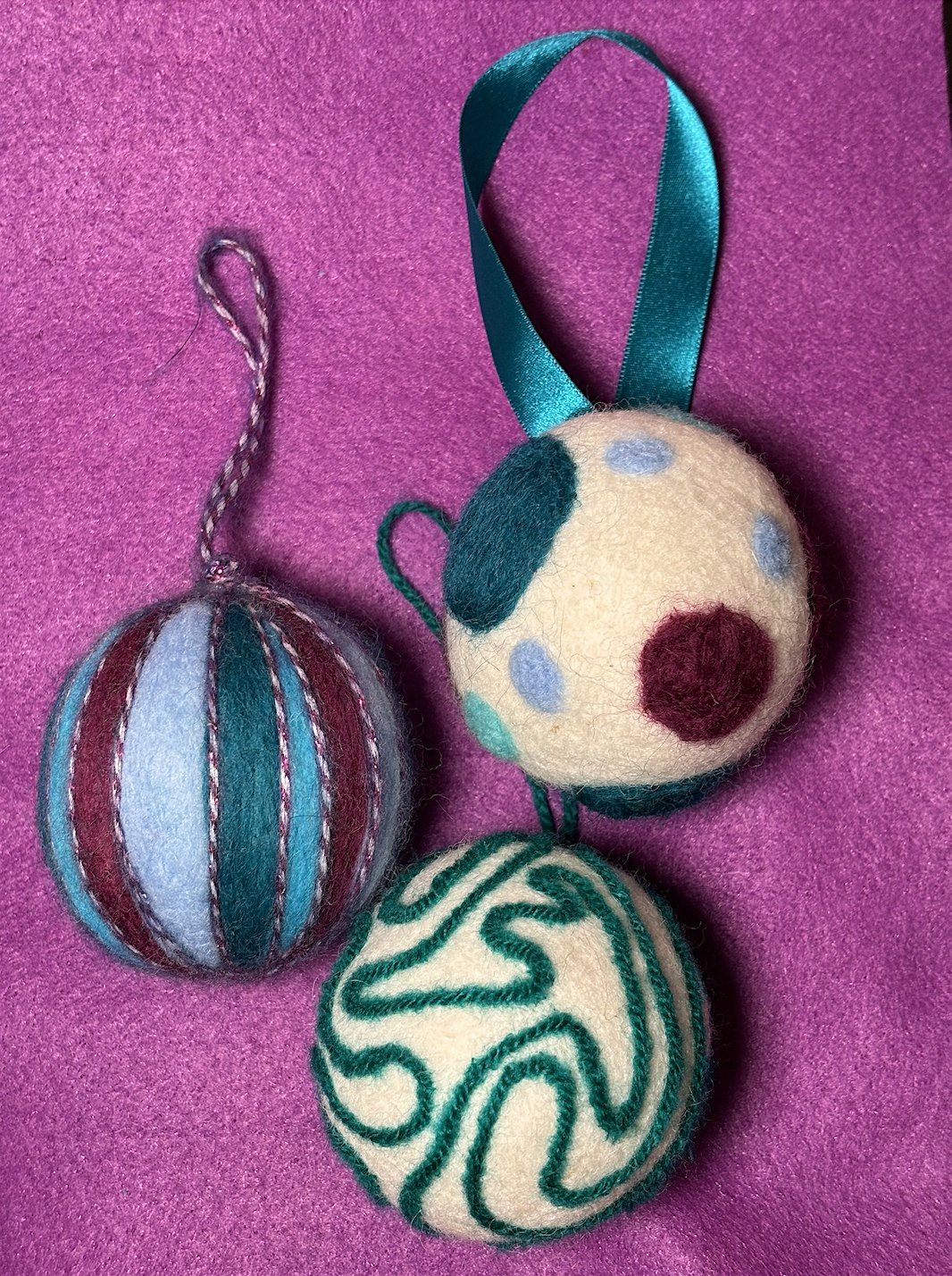*Coffee & Crafts* Felted Christmas Ornaments Workshop (English version!)