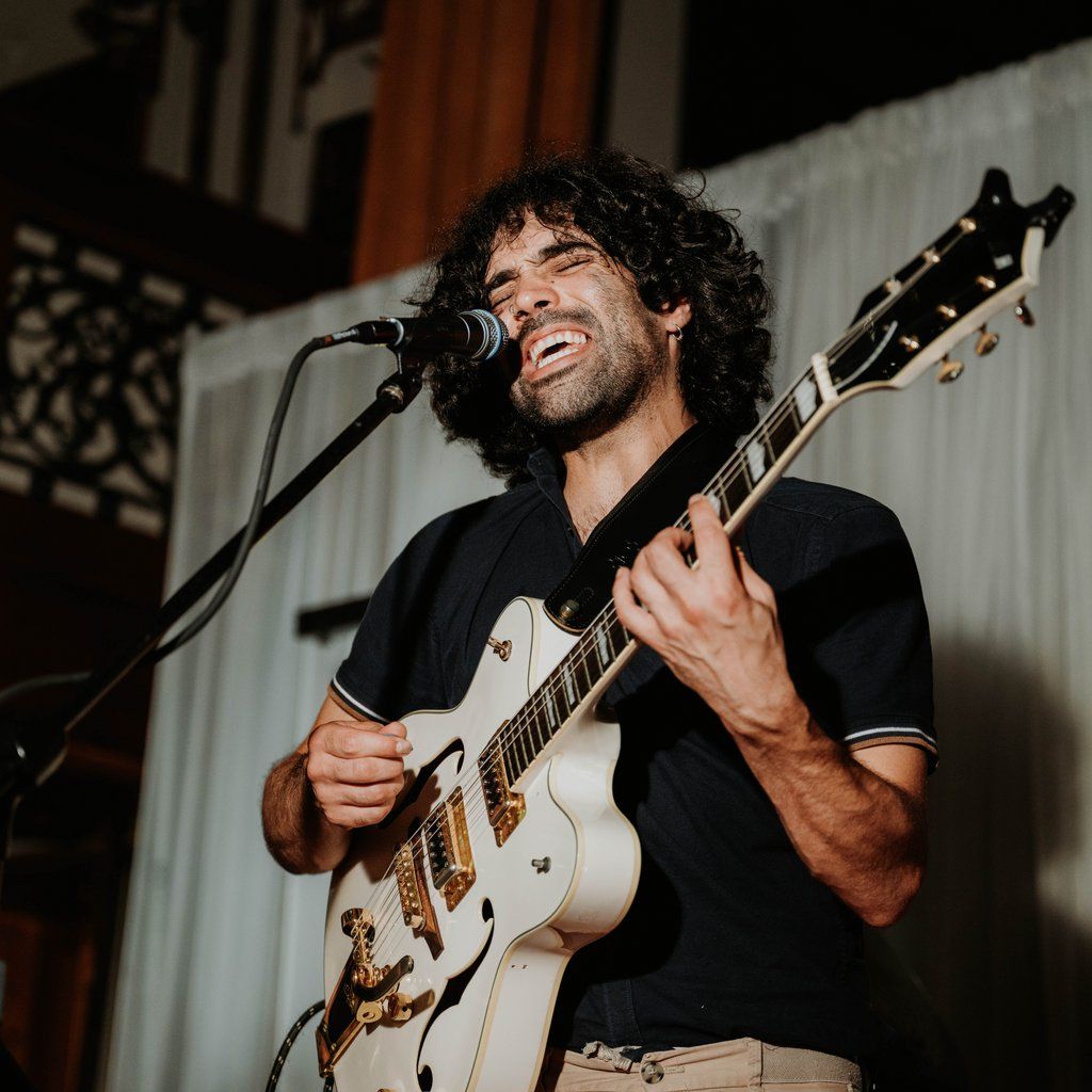 Mango: Live at The Mesmerist!