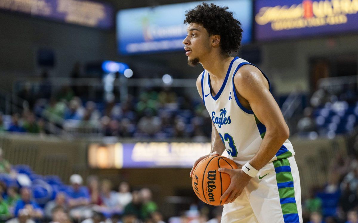 Parking Queens Royals at Bellarmine Knights Mens Basketball