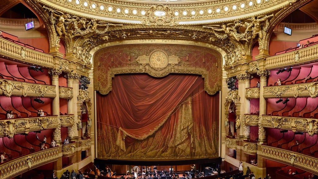 Florentine Opera: Caroling at the Fireplace