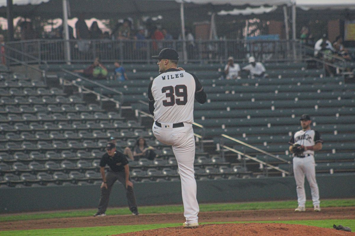 Lake Country Dockhounds at Kansas City Monarchs at Legends Field - Kansas City