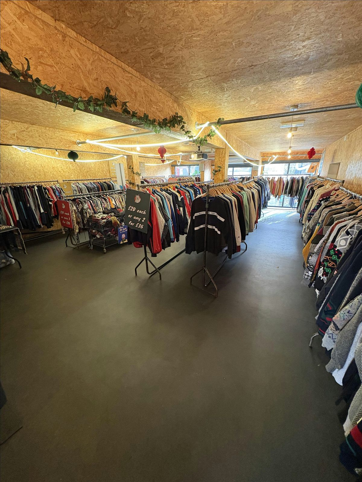 Spark: York Headlock Vintage Clothing Sale