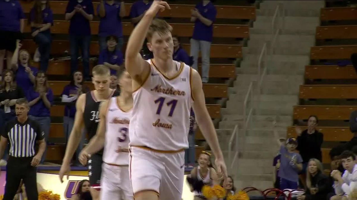 UIC Flames at Northern Iowa Panthers Womens Basketball at McLeod Center