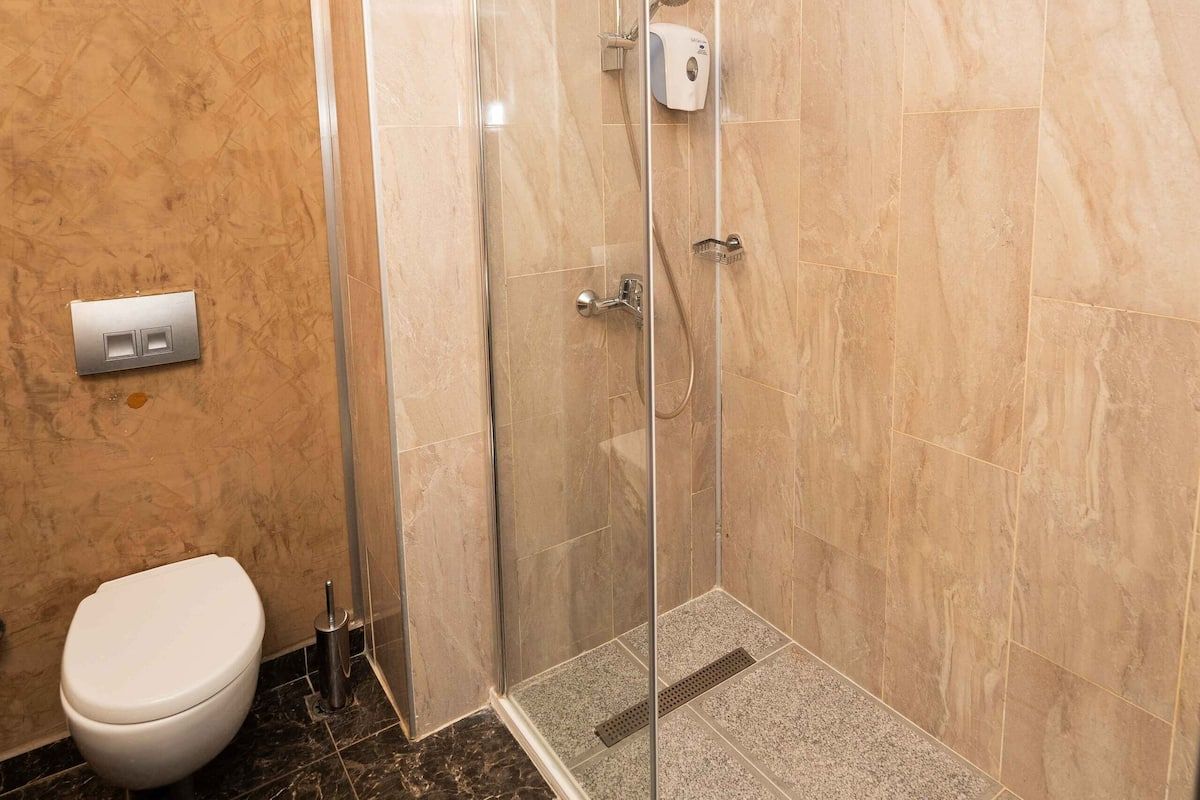 Parking Boris with Cloakroom