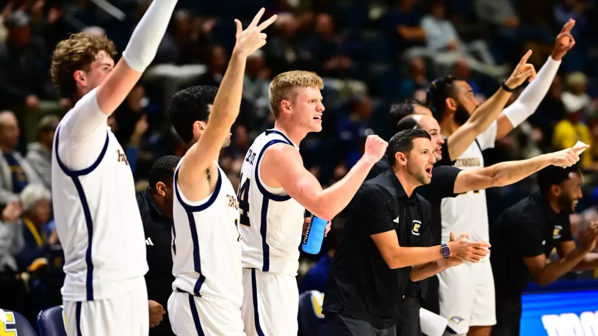 Southeast Missouri State Redhawks at Chattanooga Mocs Mens Basketball