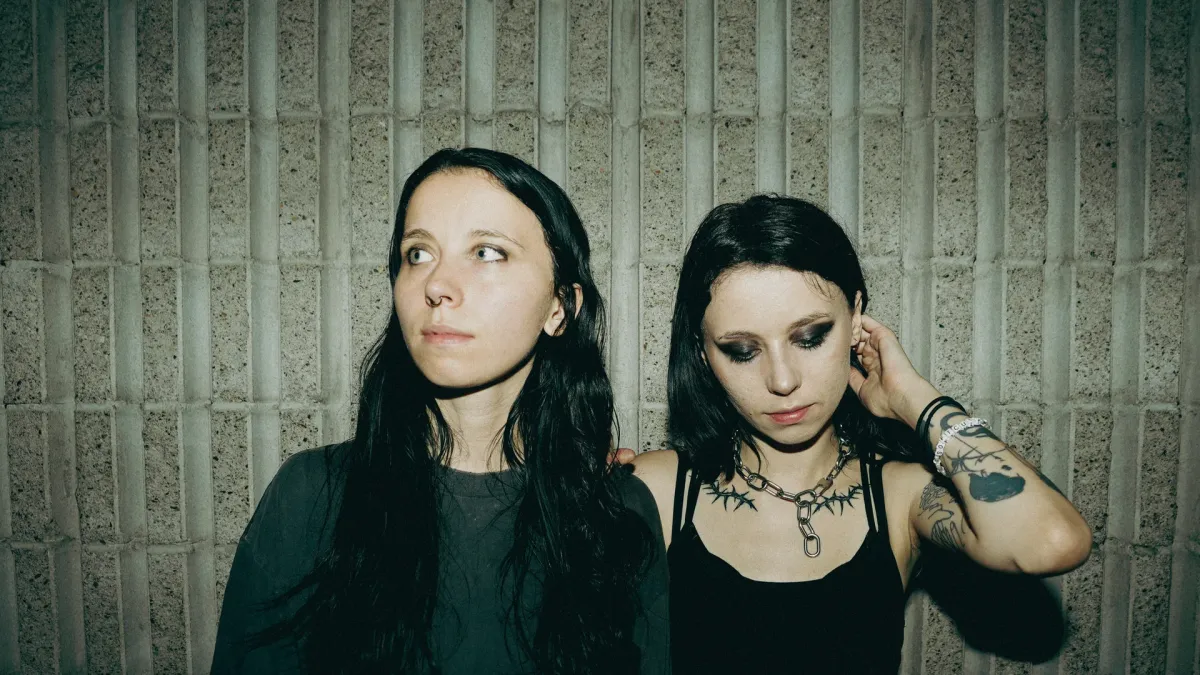 Softcult, she's green in Southampton