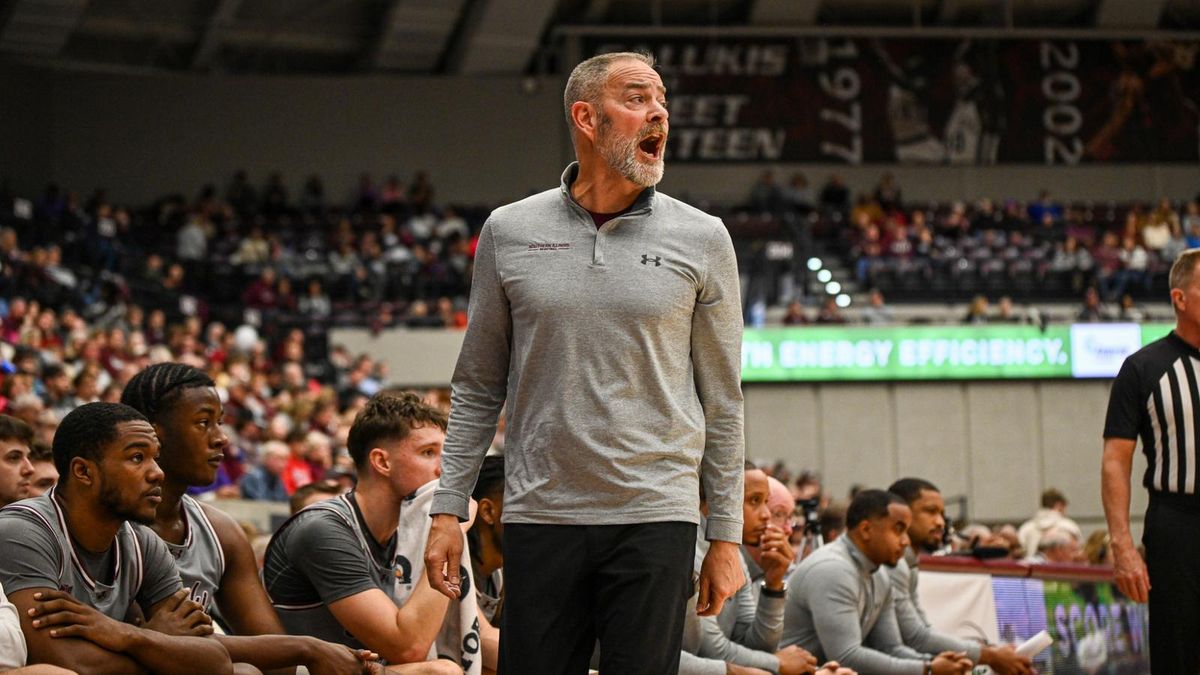 Parking Southern Indiana Screaming Eagles at Tennessee Lady Volunteers Womens Basketball