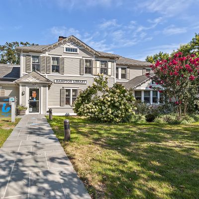 The Hampton Library in Bridgehampton