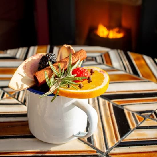 Vino caliente: tradici\u00f3n navide\u00f1a en Casa Suecia