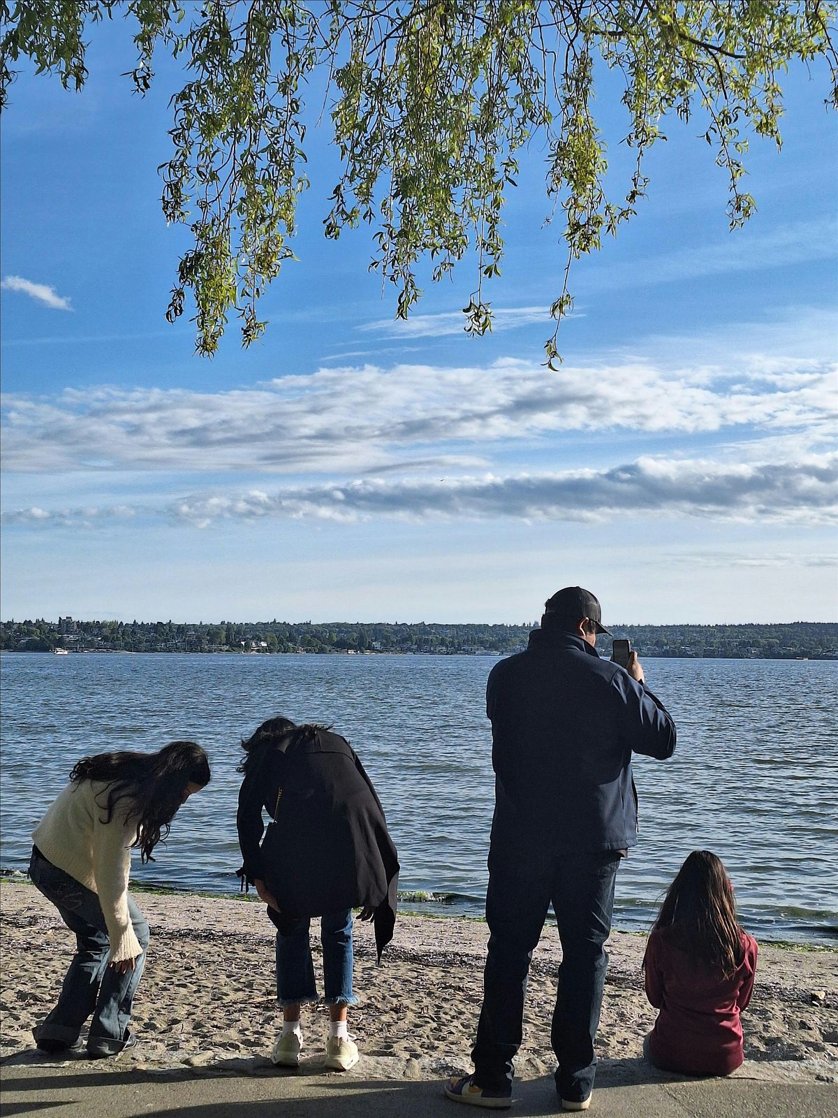 KISSING THE EARTH WALKING PRACTICE OF PRESENCE